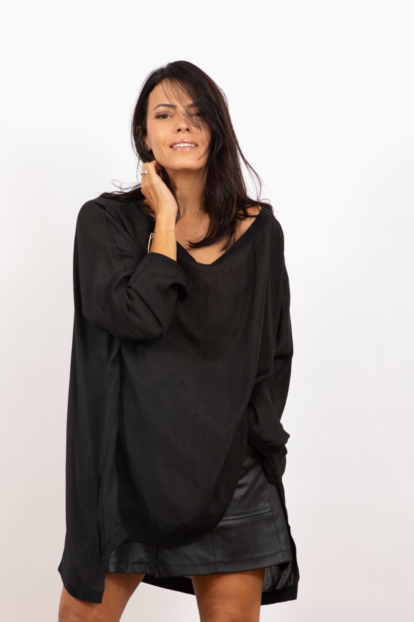 ALT חולצה שחורה אוברסייז image 0