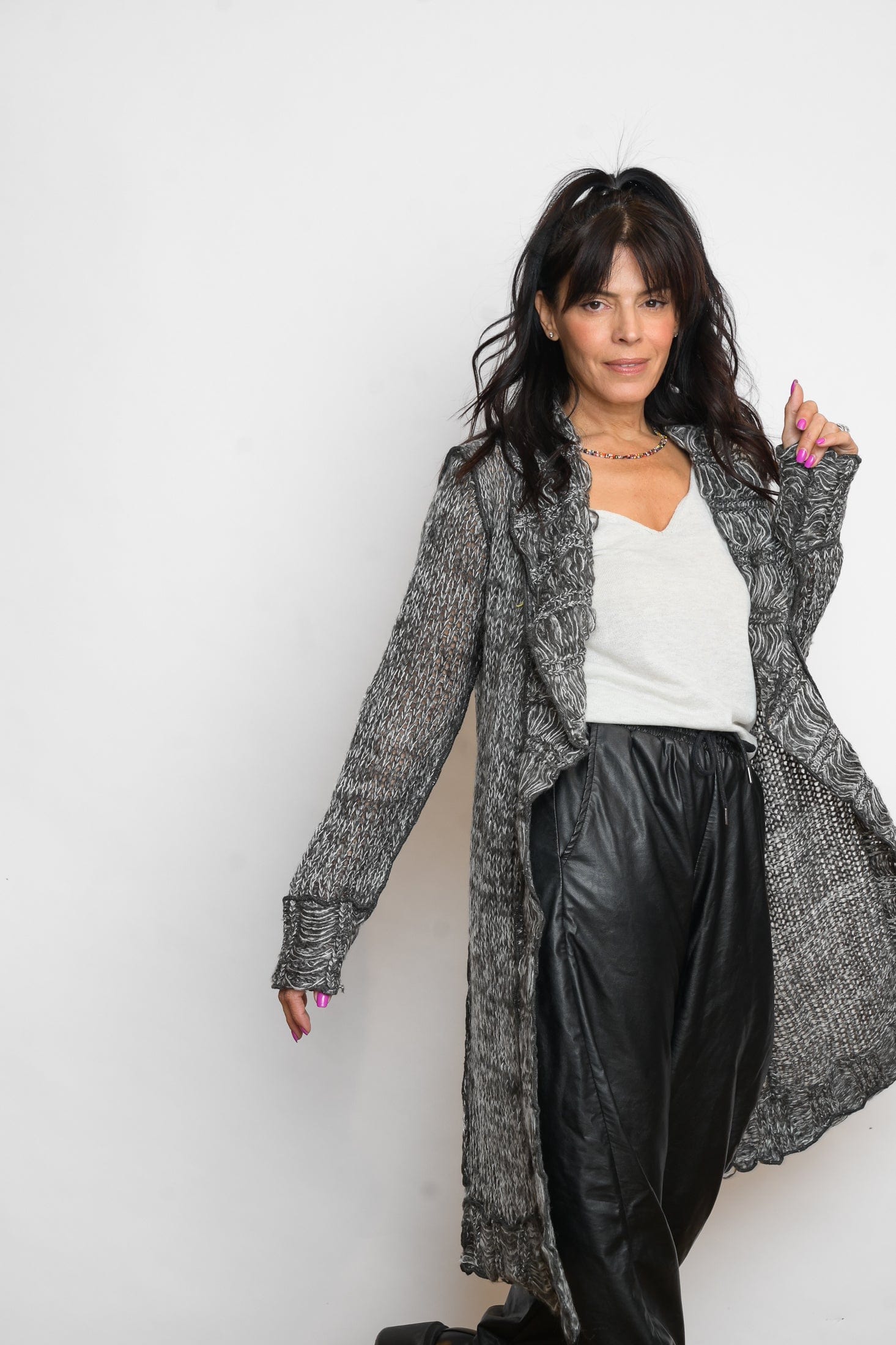 PAROS עליונית סרוגה שחור לבן image 5