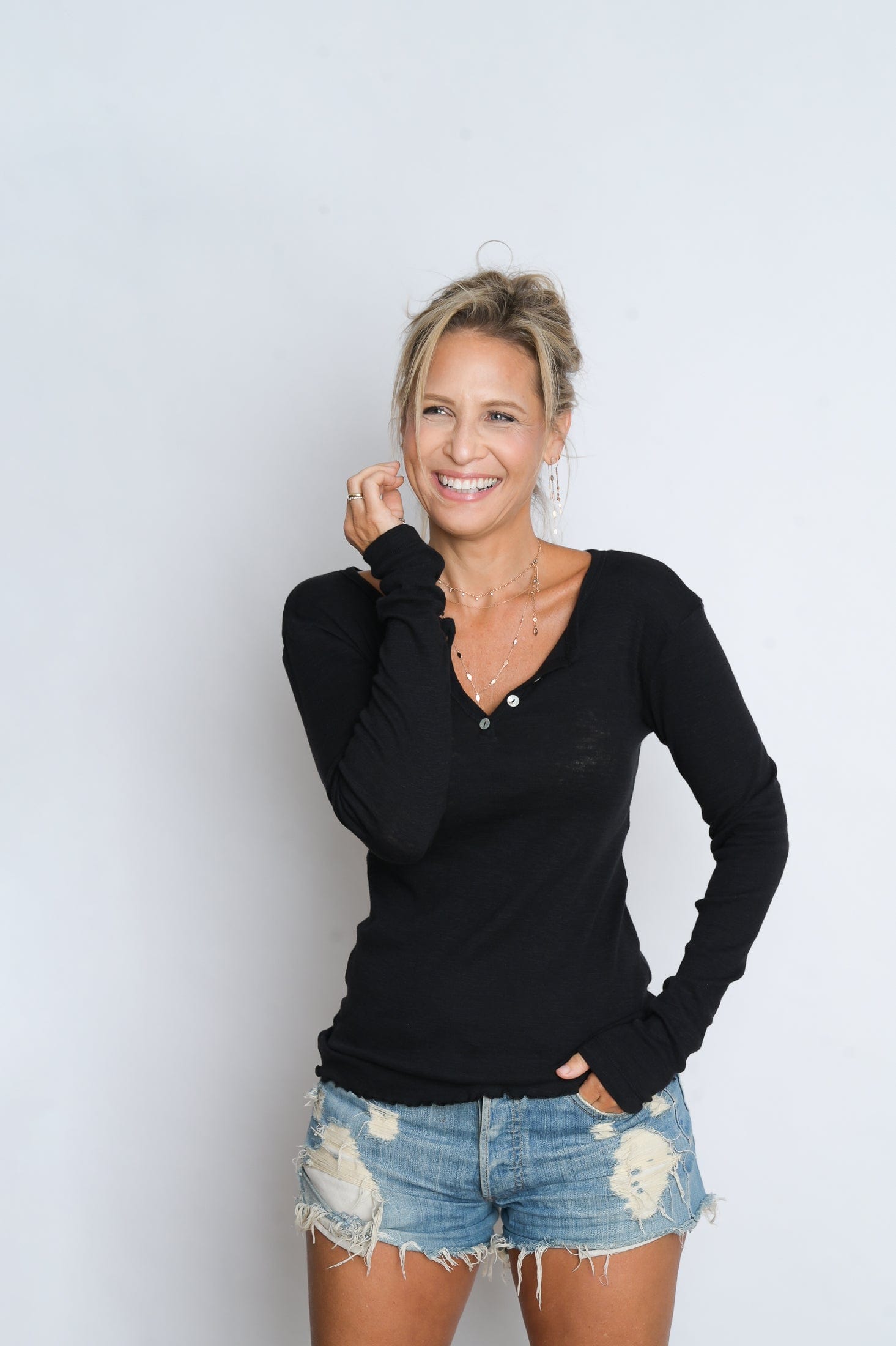 G SHIRT חולצת כפתורים שחורה image 7