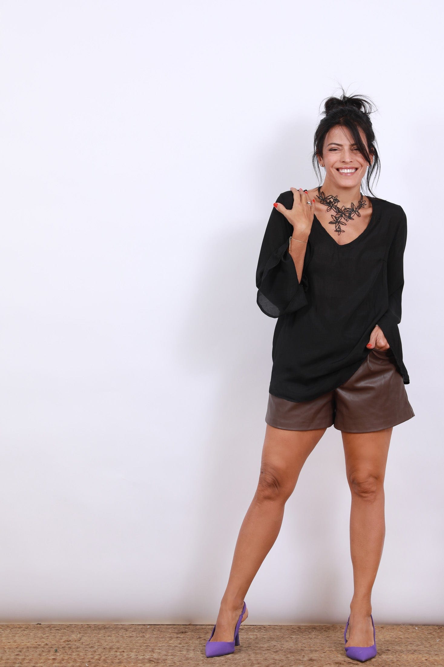 AVLON חולצה שחורה image 5