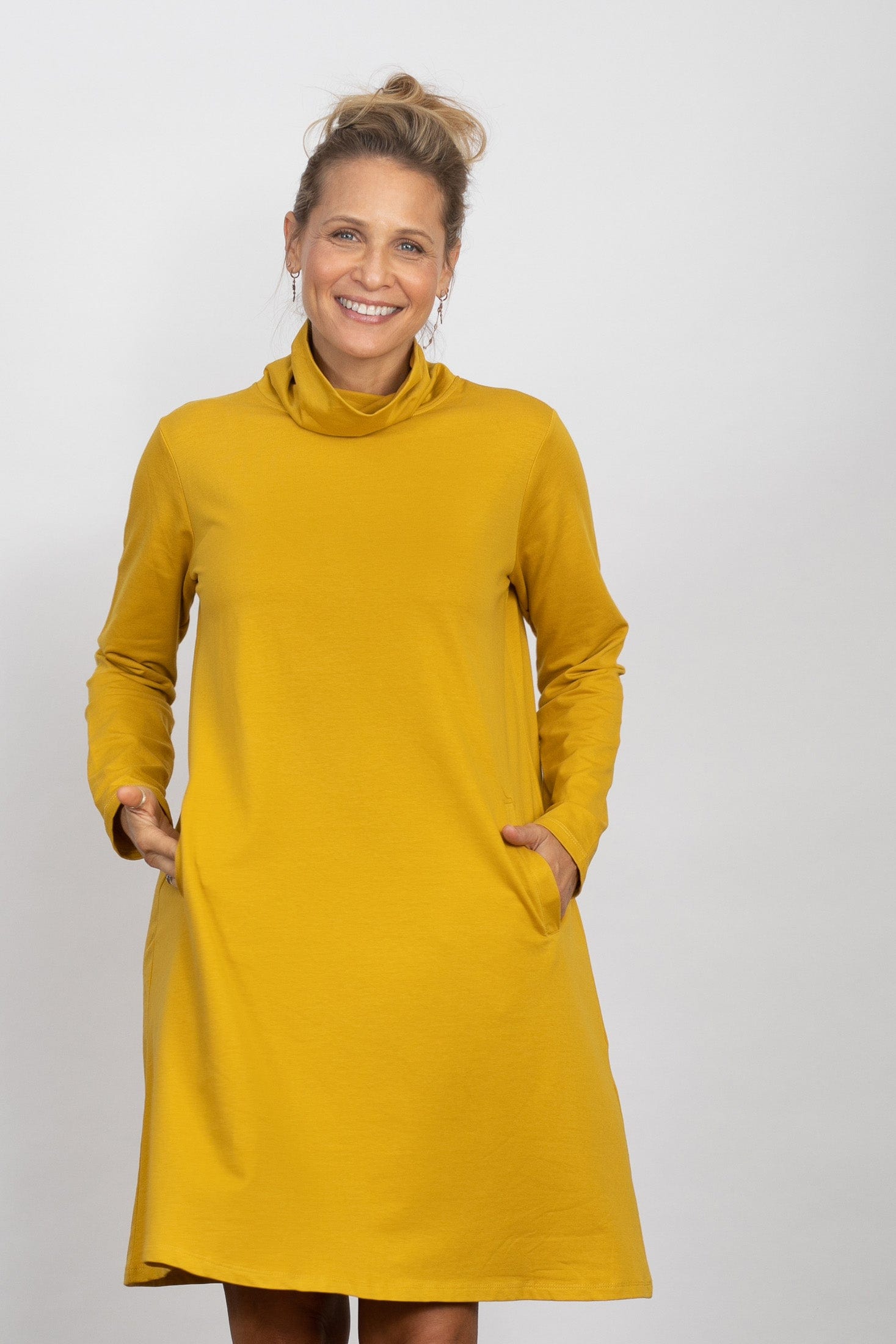 SALT   שמלת גולף פוטר דק image 1