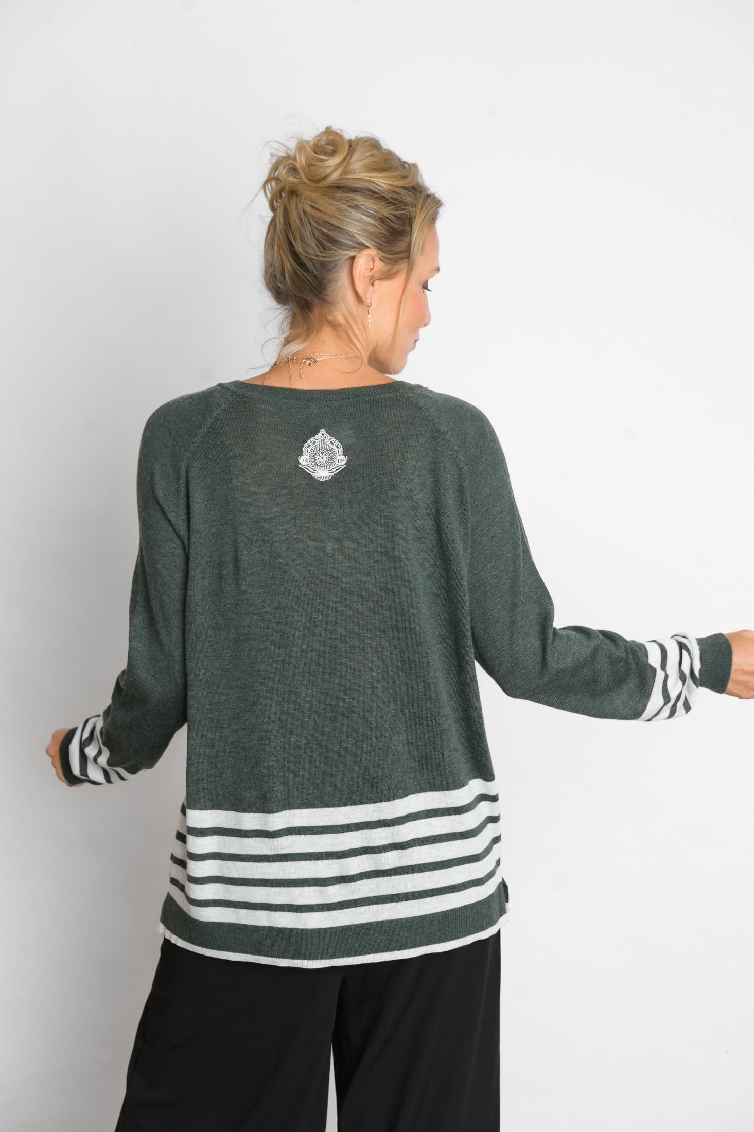 ARKI סריג פסים ירוק לבן image 2