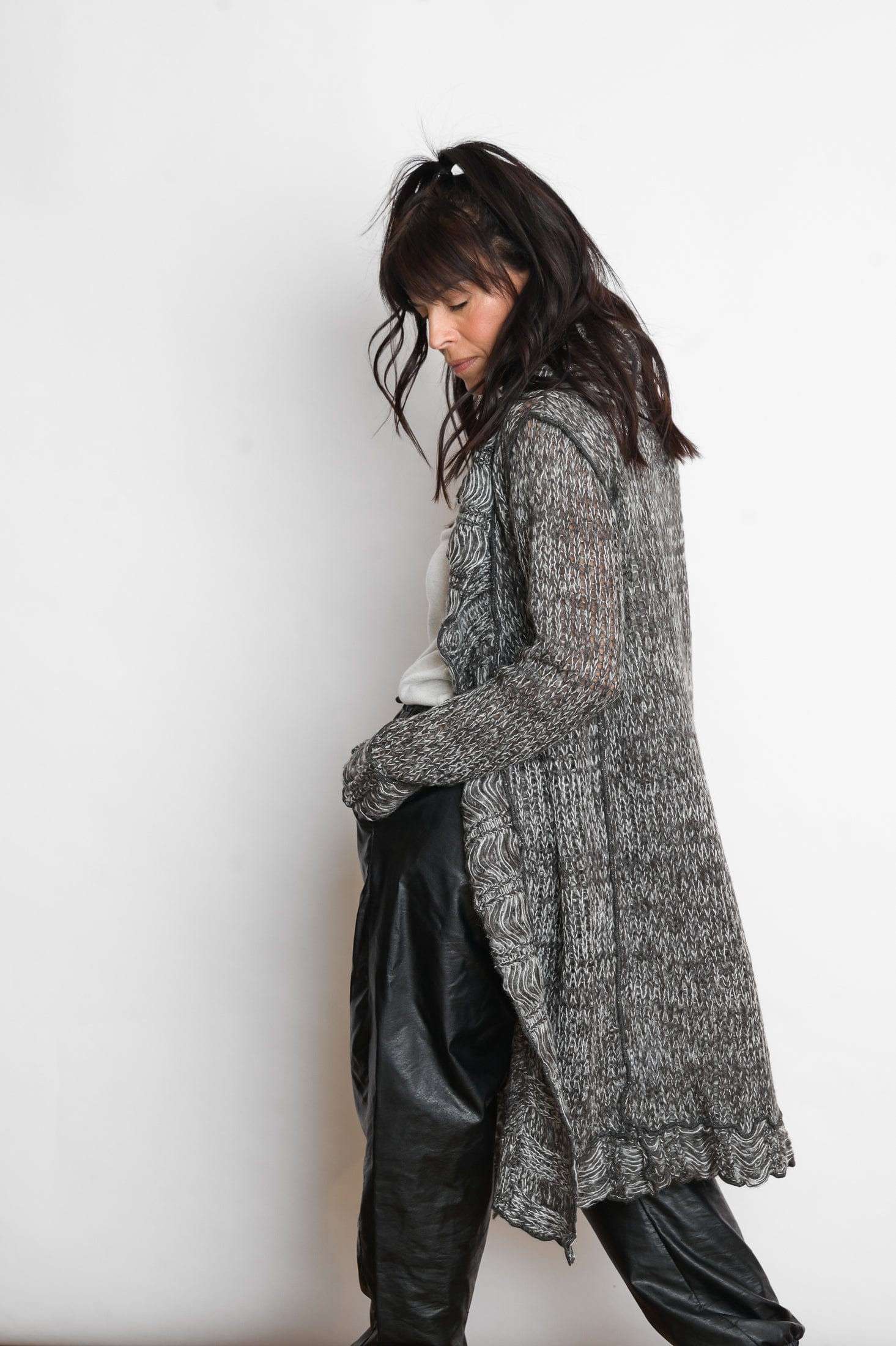 PAROS עליונית סרוגה שחור לבן image 8