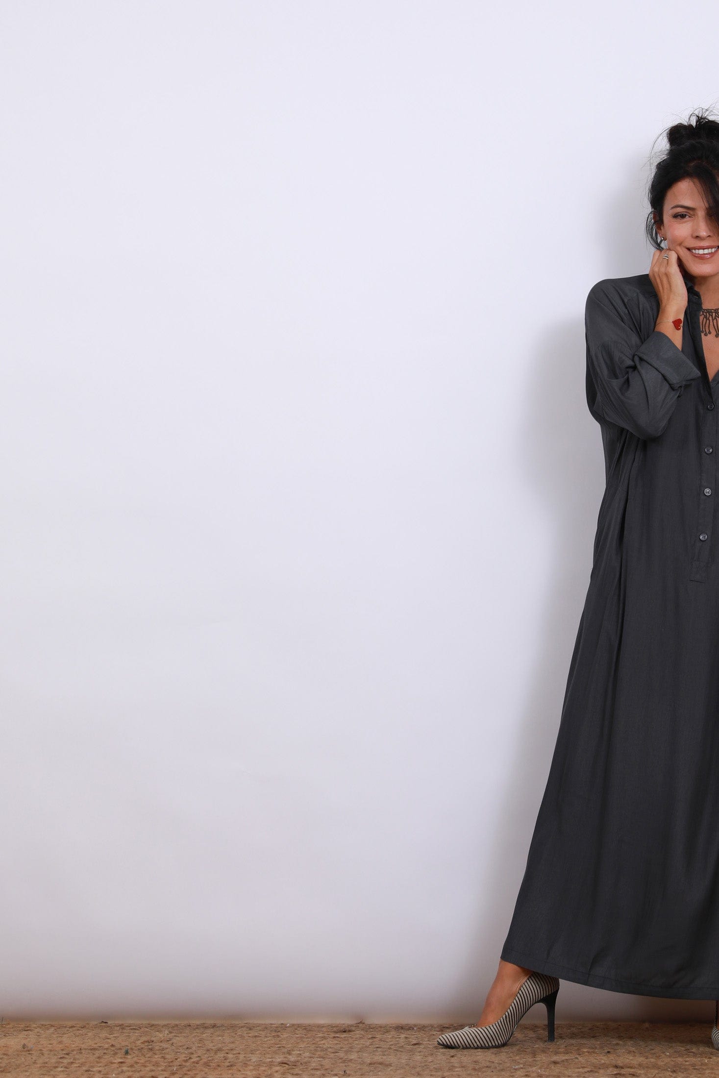 DEMON שמלה אפורה מקסי image 7