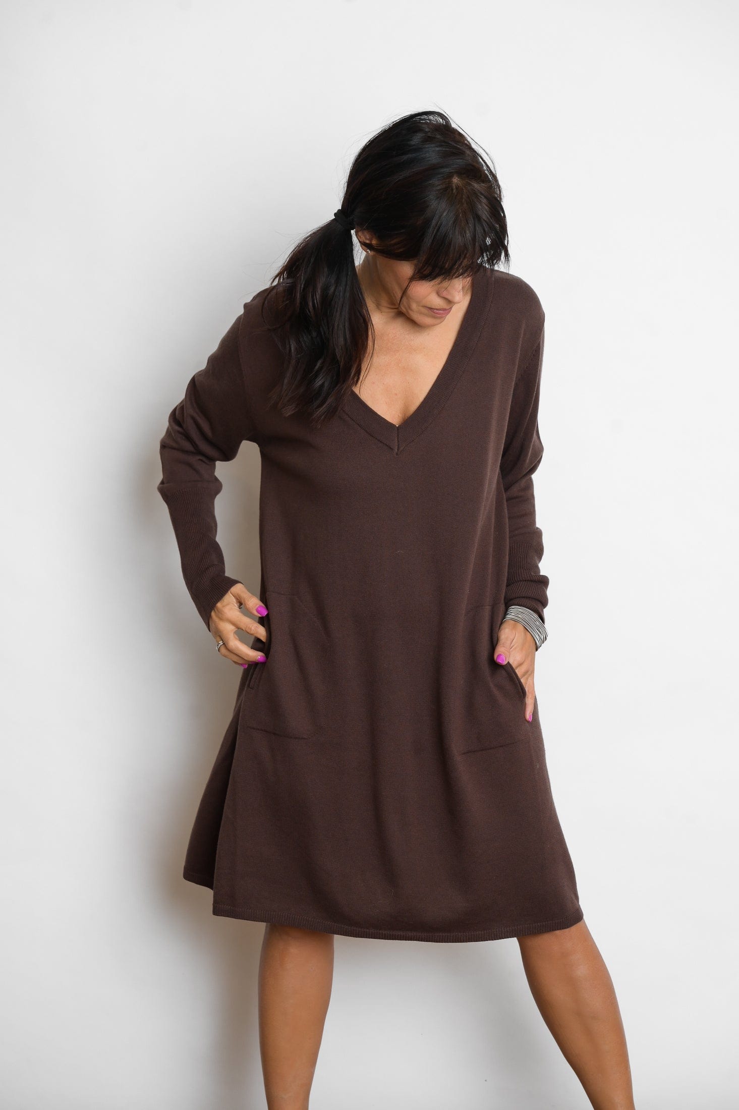 EVIA שמלת סריג מיני חום image 11