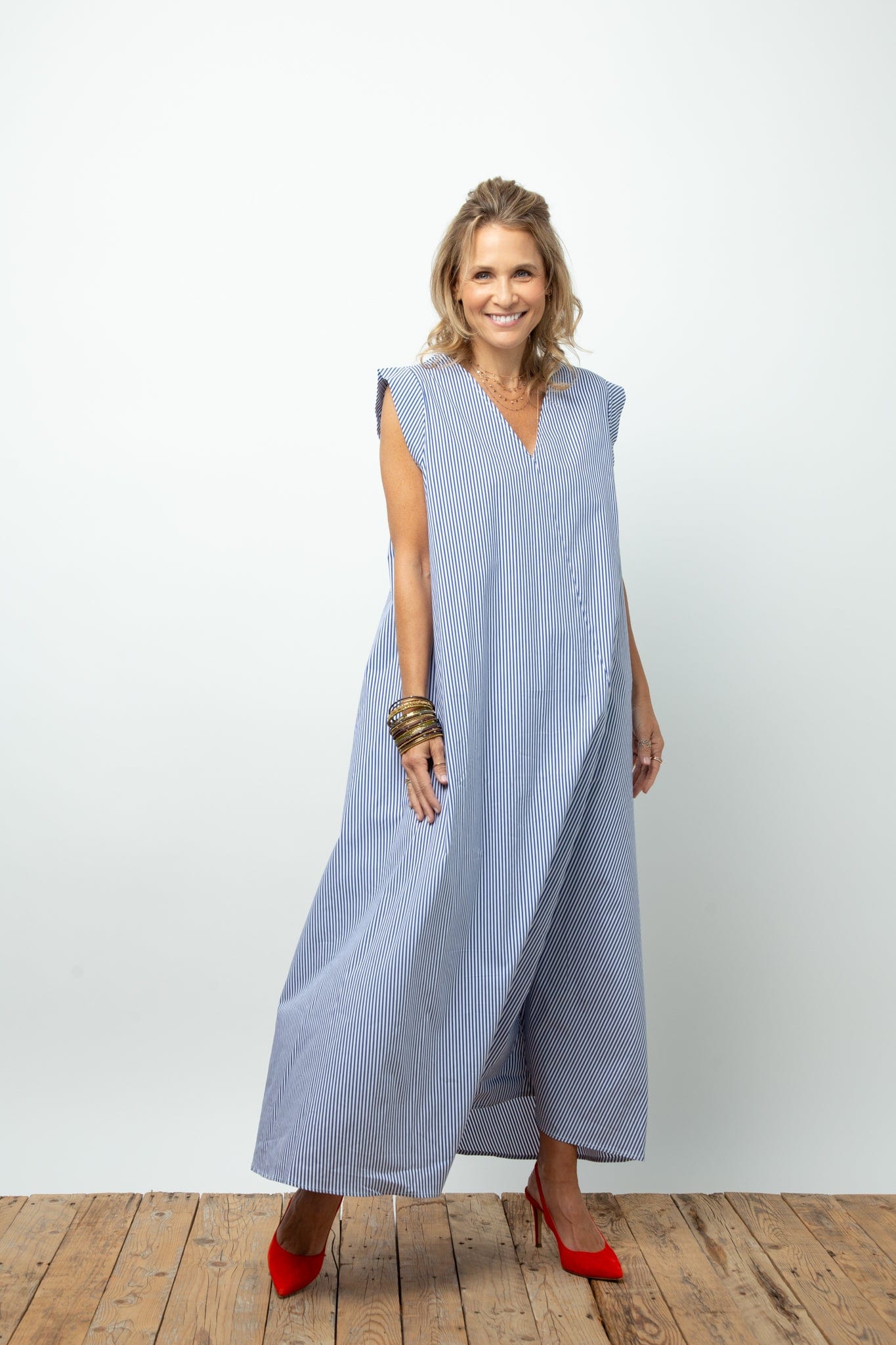 SHIFT DRESS V   שמלה אוברסייז image 9