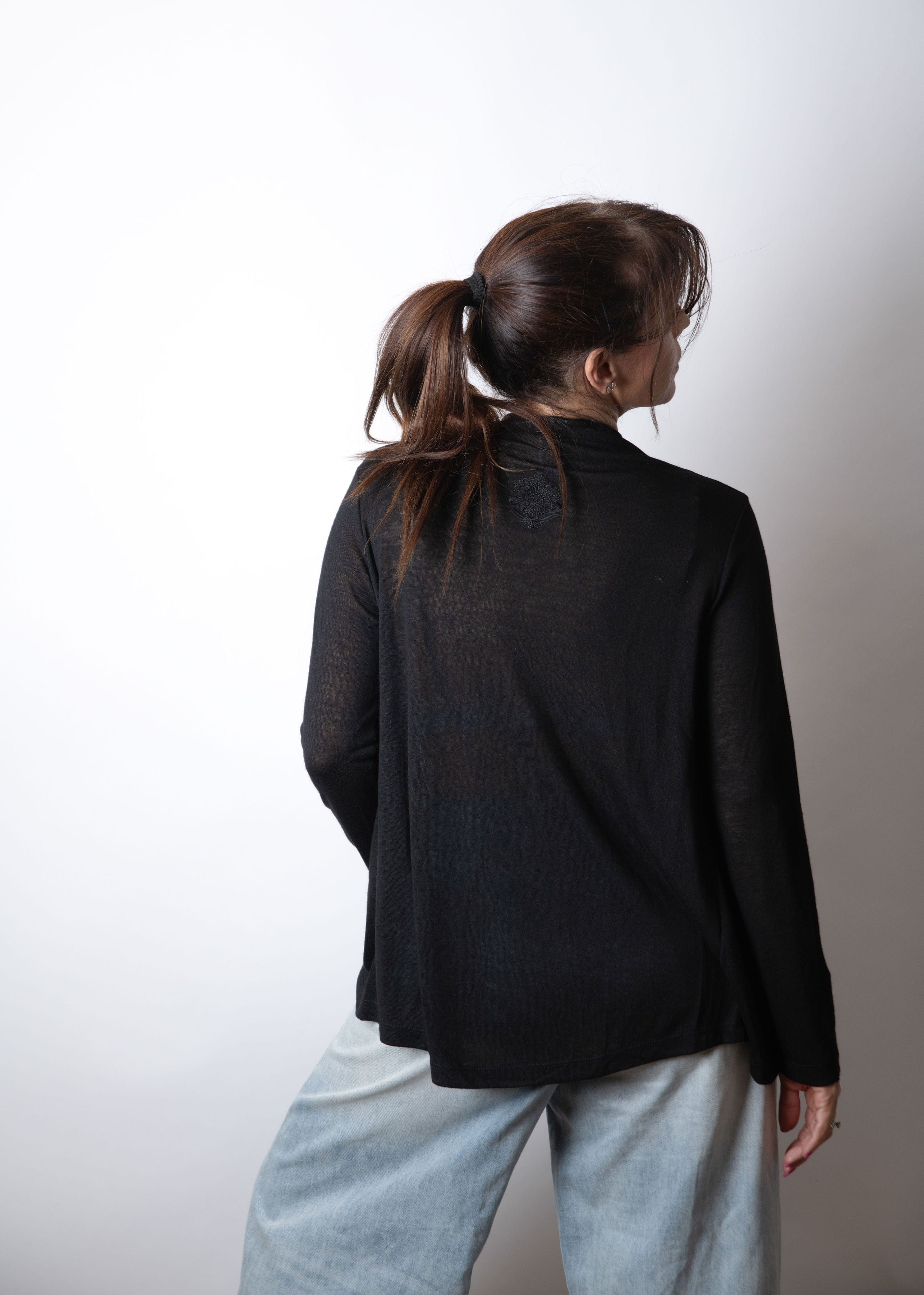 DALUMI  חולצה שחורה מיני גולף image 6