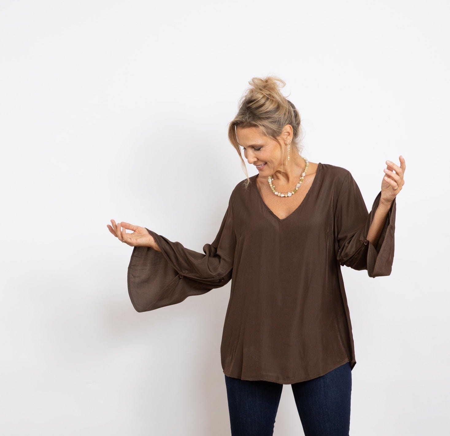 AVLON חולצה image 7