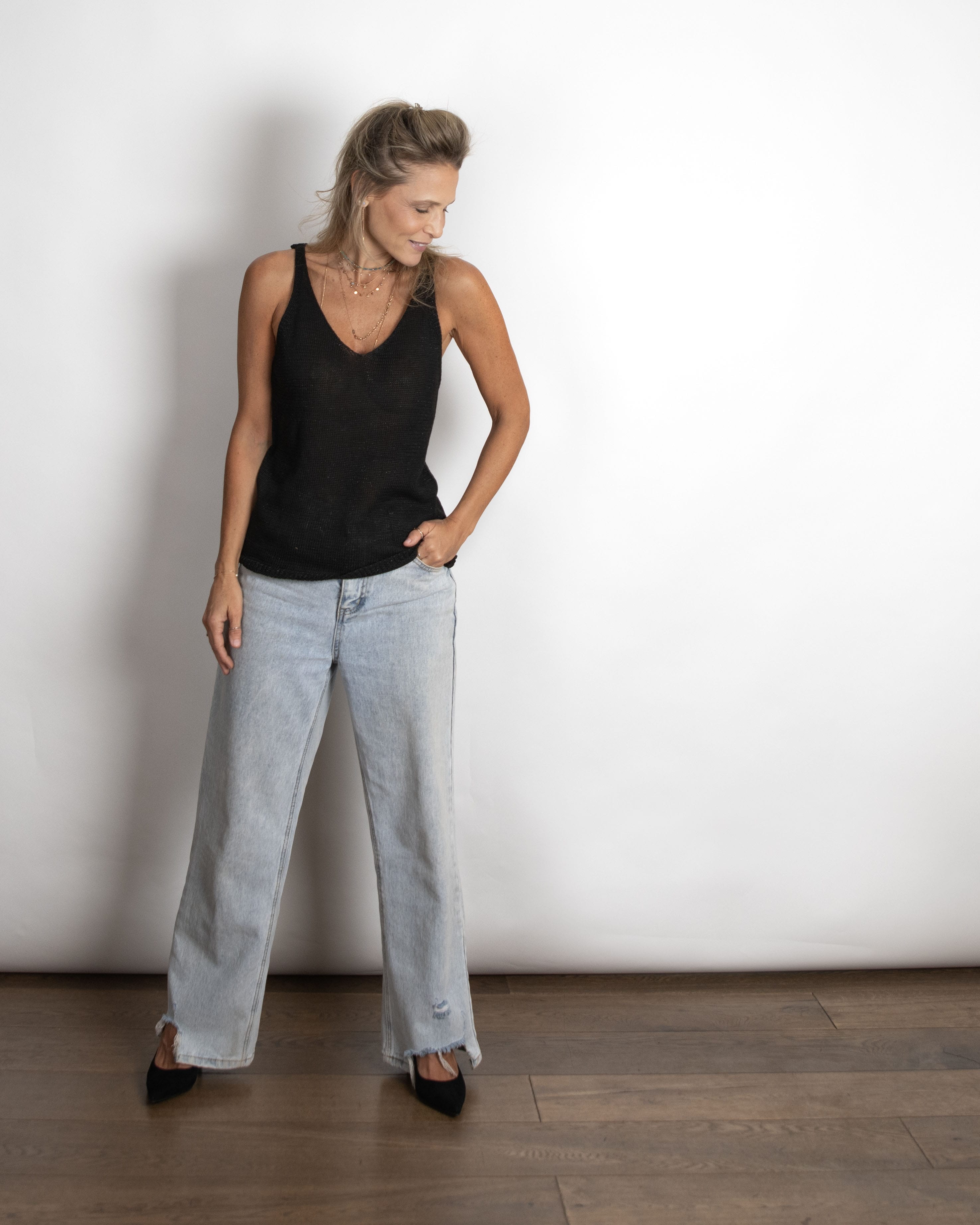 AMY  גופיית סריג שחור image 9