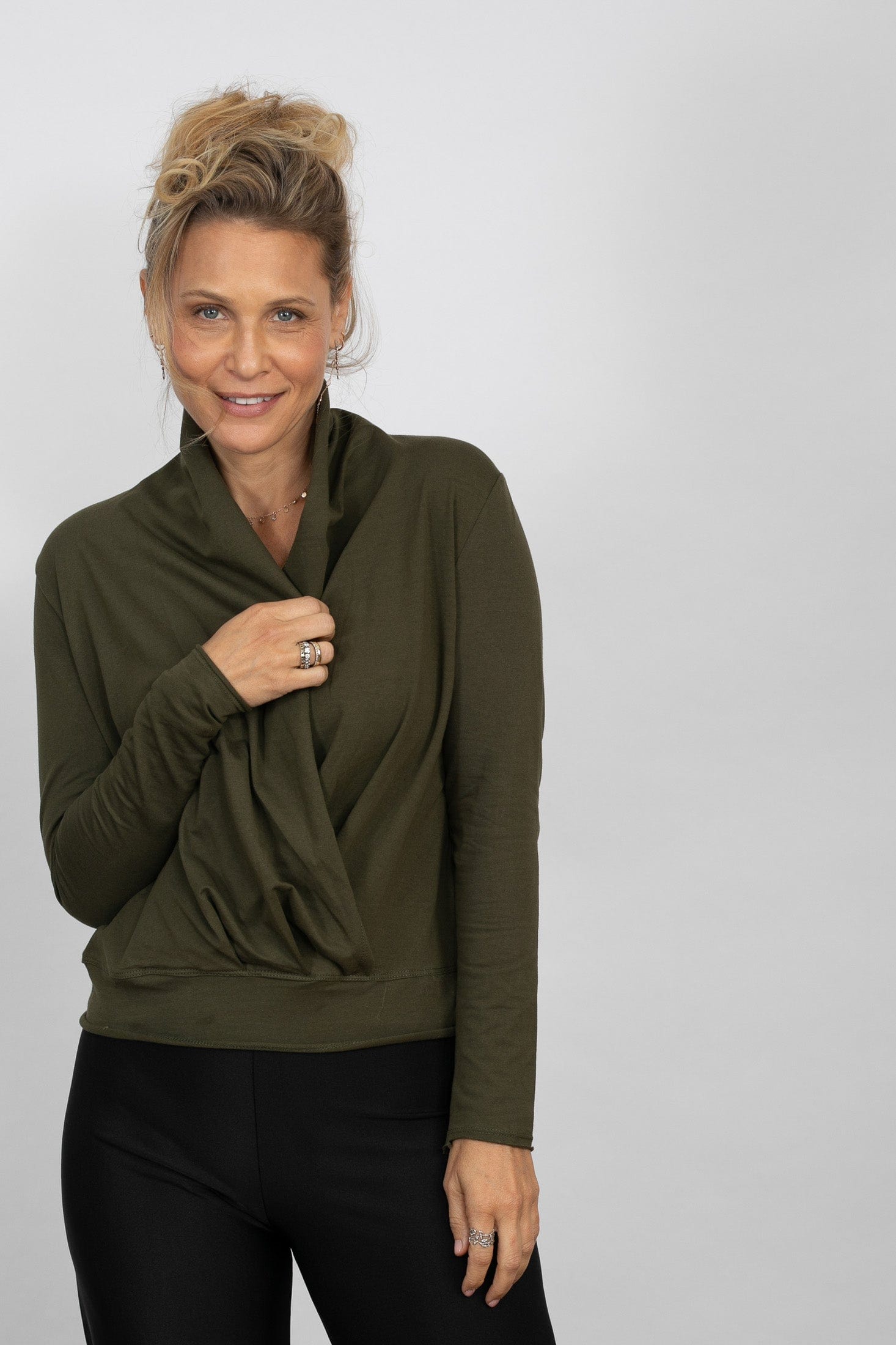 GLOW  חולצה מעוצבת image 2