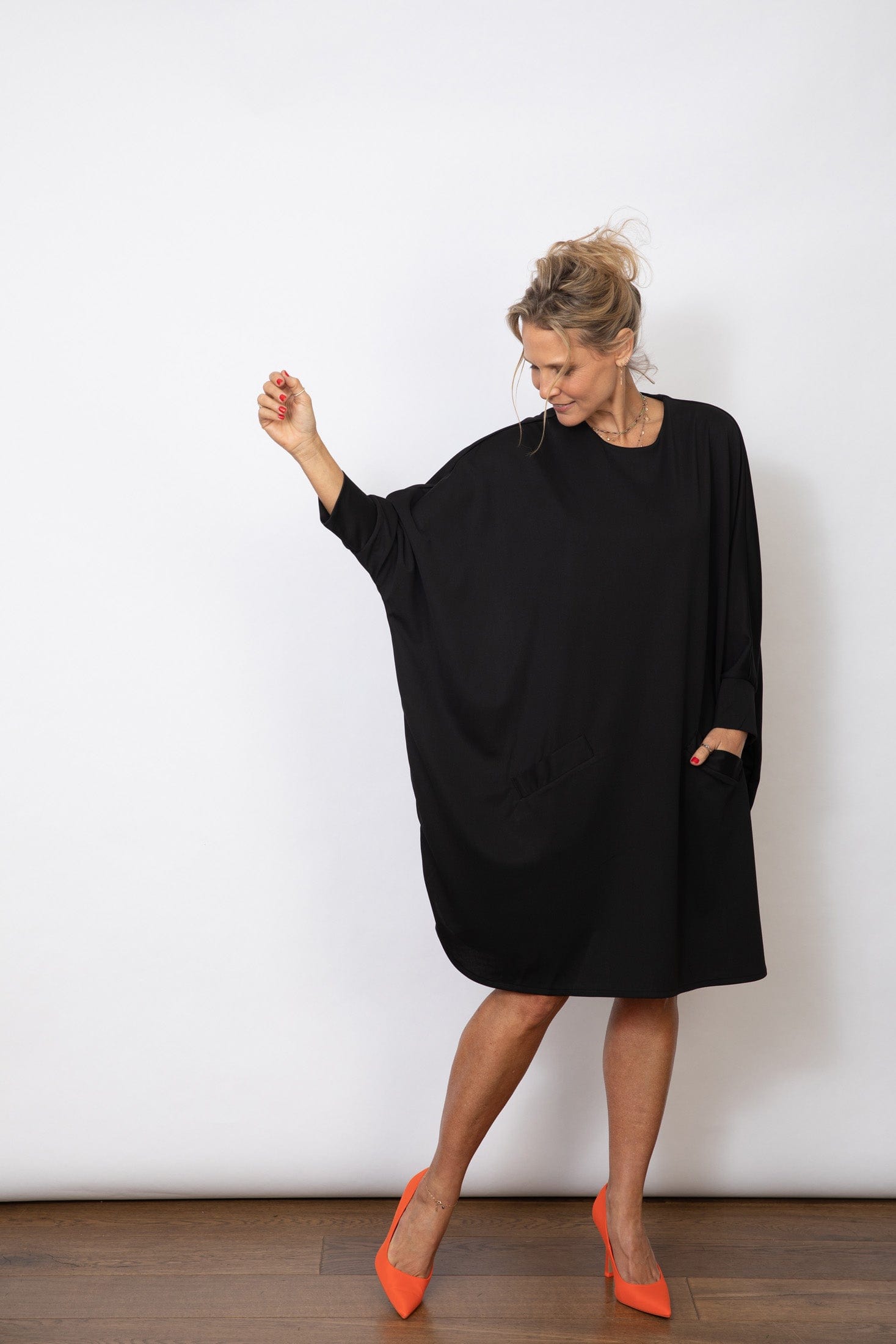 ERIS שמלה שחורה image 4