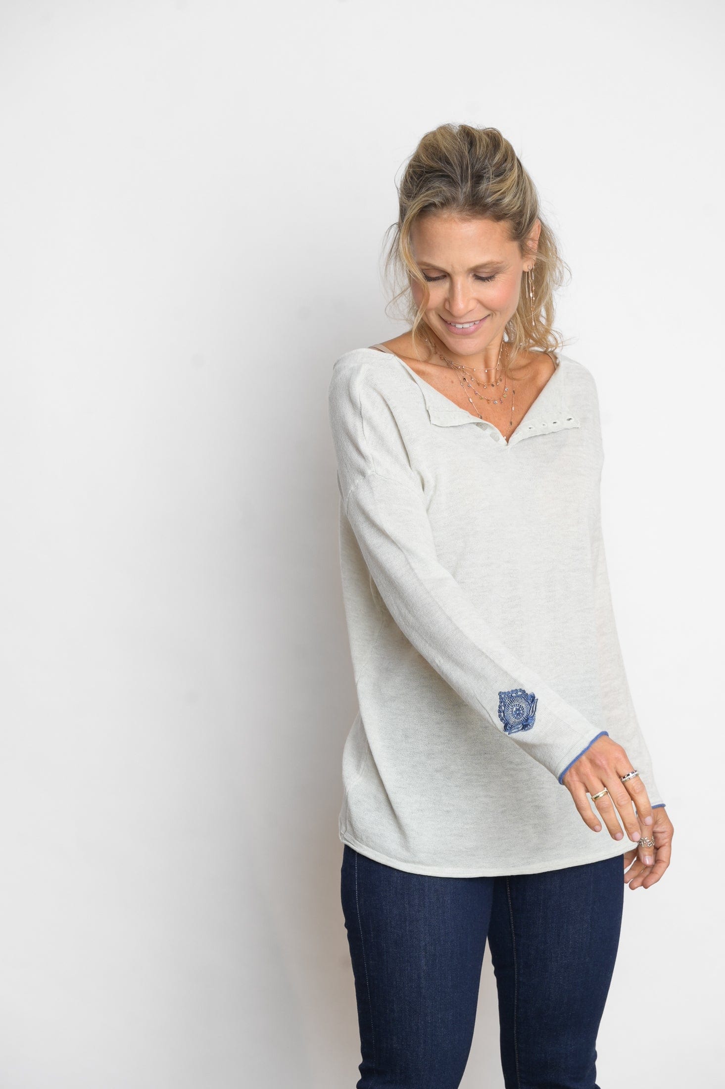 TILOS סריג כפתורים אפור לבן בהיר מלאנז׳ image 6