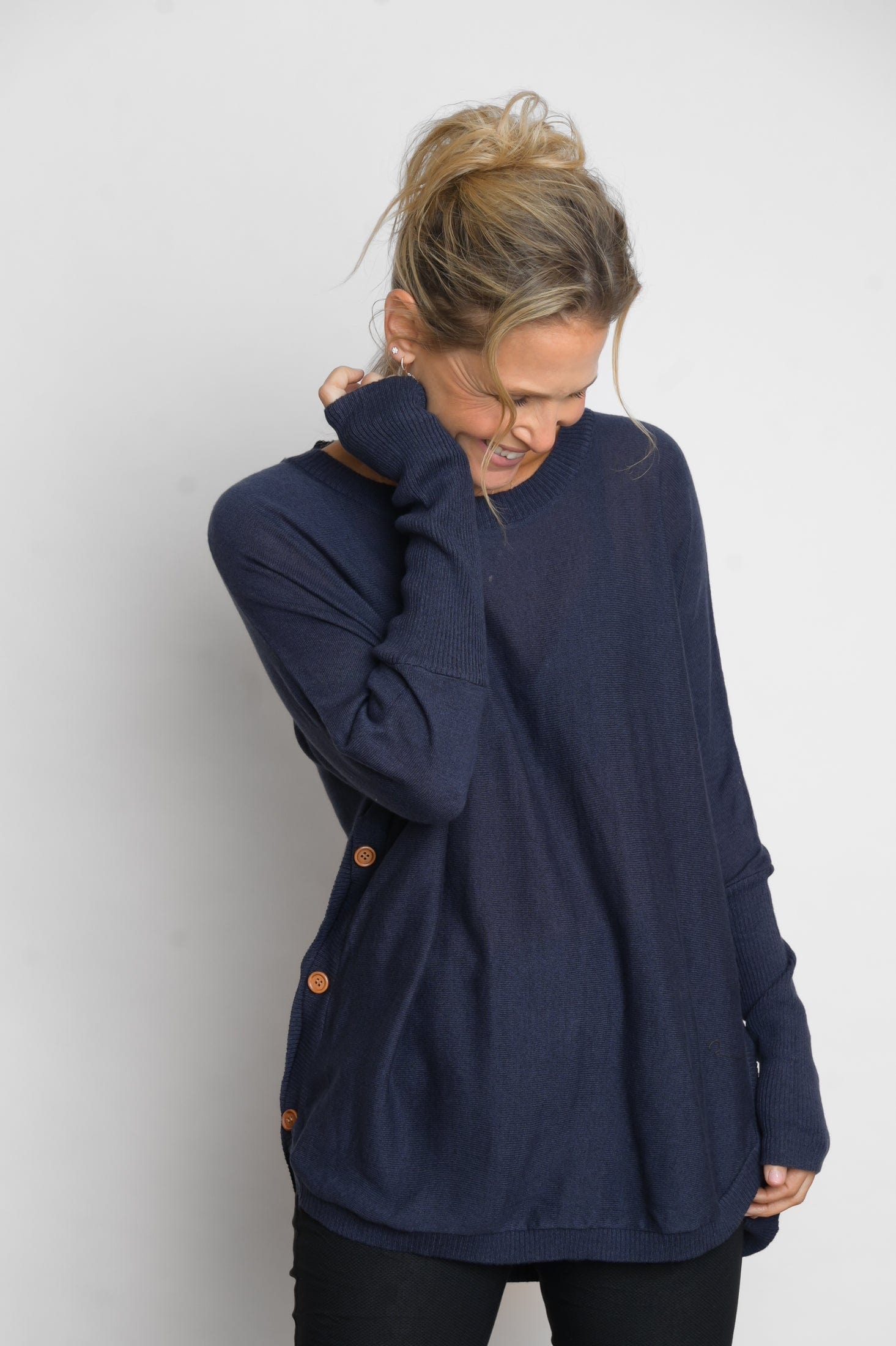 DIA סריג כחול מעוצב כפתורים image 0