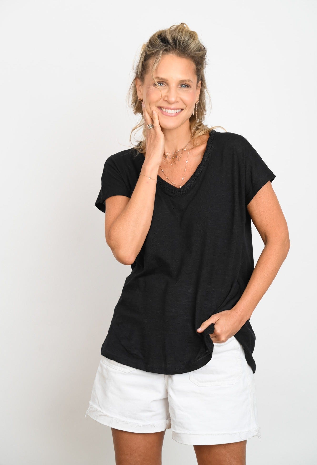 SAME V חולצה תחרה שחורה image 0